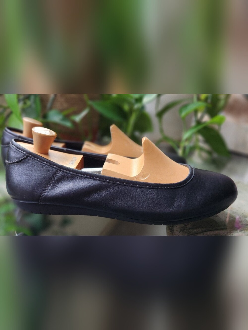 Taos Footwear Black Leather Ballet Flats Women Size 8 Comfort Arch Support Slip